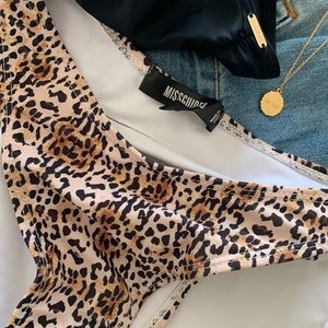 Misguided-Bikini size (US2)